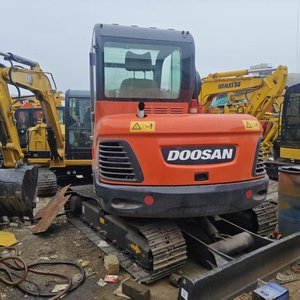 Mini-excavatrice hydraulique d'origine Doosan DX60-9C, d'occasion en excellent état, provenant de Corée du Sud, avec boîte de vitesses, pompe et PLC - Product Image 1