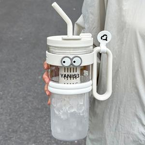 Yanis3 Gobelet à paille en Tritan grande capacité avec poignée et couvercle pour le bureau, la maison et l'extérieur – Été 2024 - Product Image 2