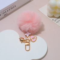 Porte-clés en peluche ours cœur mignon, boule en fausse fourrure, breloque de sac, pendentif à boucle métallique, anneau de clé de voiture, cadeau décoratif pour femmes et filles