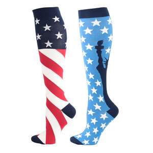 Venta directa de fábrica Calcetines deportivos de compresión Hasta la rodilla Hombres Mujeres Mismo estilo Calcetines largos para correr - Product Image 3
