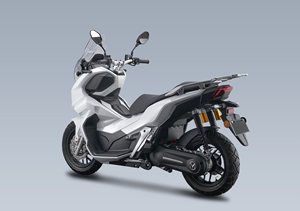 Moto à grande vitesse, puissante et économique - Product Image 3