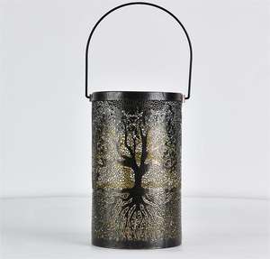 Lanterne Solaire Suspendue Rétro, Lumière de Jardin en Fer Forgé, Lampe Solaire LED à Projection d'Arbre, Éclairage Extérieur LED Étanche pour Décoration de Cour et Allée - Product Image 4