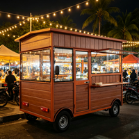 Camions de restauration personnalisables pour zones touristiques, proposant des plats rapides et des nouilles ; véhicules commerciaux multifonctionnels et conduisibles.