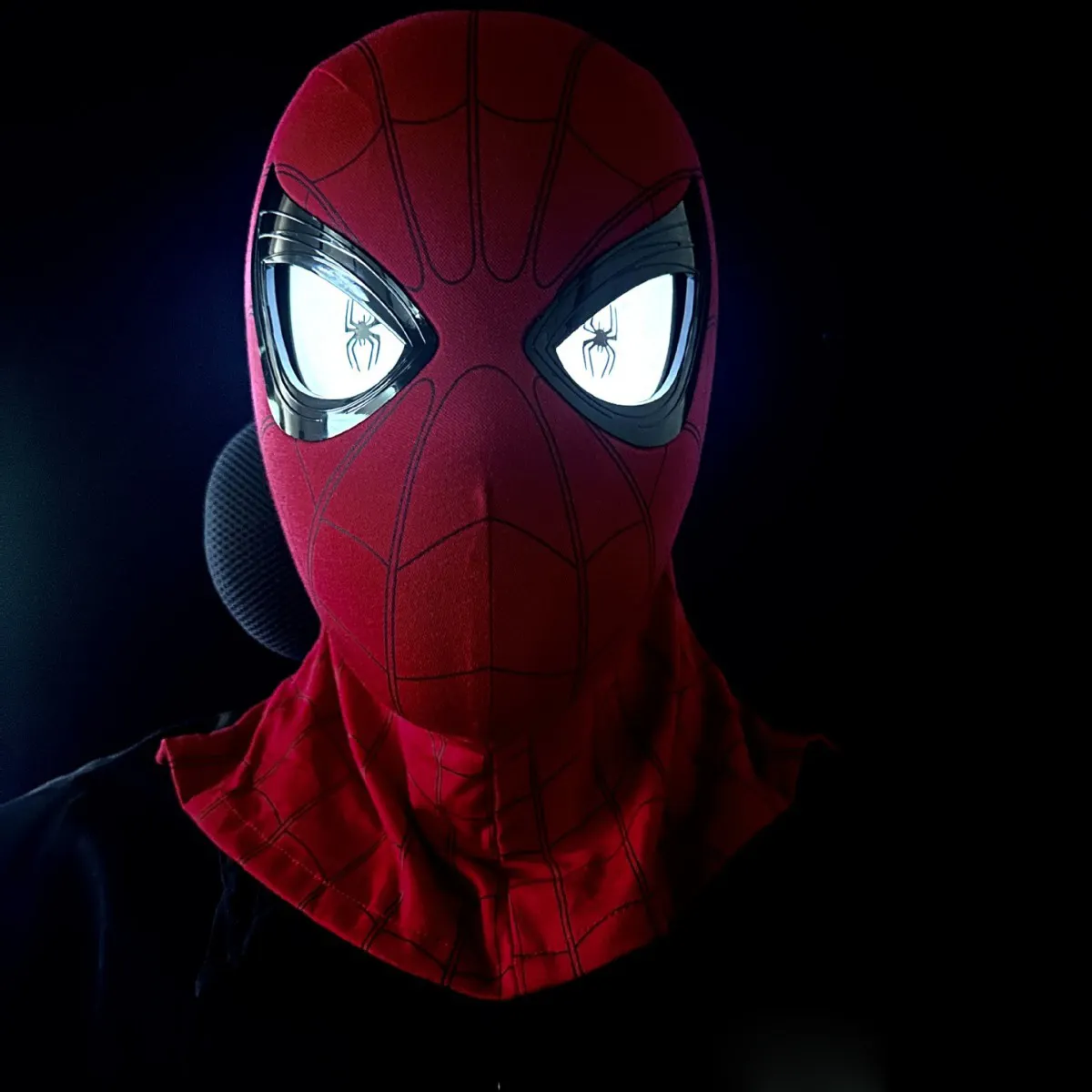 Halloween electrónico LED cara parpadeante guiño traje ojos mover lentes anillo animado control remoto Spider-Man máscara para niños adultos