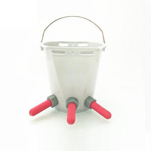 Alimentador de plástico para terneros, cabras, cordero, oveja, 0.5L, 1L, 2L, 8L, herramientas de plástico para animales, biberón, alimentador de cabra - Product Image 1