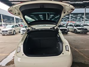 <span class=keywords><strong>Audi</strong></span> <span class=keywords><strong>A1</strong></span> 2014 30 TFSI Hatchback Automático de 5 Plazas Usado, 75k-100k Millas, Motor de Gasolina, Volante a la Izquierda, 6 Bolsas de Aire, Techo Solar, LED - Product Image 4