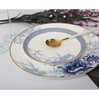 Vaisselle de mariage assiettes décoratives à fleurs bleues ensemble de vaisselle assiettes en porcelaine de luxe ensemble de table à dîner en céramique de chine osseuse