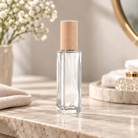 Flacon pulvérisateur de parfum en verre avec bouchon en bois, atomiseur portable rechargeable à brume fine, flacon vide pour échantillons 10ml 20ml 30ml
