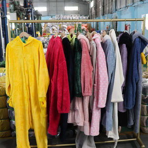 Ropa de <span class=keywords><strong>invierno</strong></span> usada al por mayor, ropa de noche esponjosa de segunda mano - Product Image 1