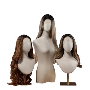 Tête de mannequin en tissu plastique avec support métallique et torse réaliste pour l'affichage de perruques, chapeaux, écharpes et colliers - Product Image 1