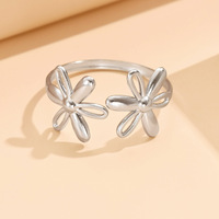 Bague ajustable pour femme en acier inoxydable plaqué or 18 carats, style ouvert, tendance, simple et polyvalente