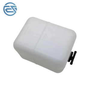 Réservoir d'eau de refroidissement pour excavatrice 4130139 4197948 pour EX100-3G EX120-6 EX200-6 Réservoir d'expansion d'eau Pièces de machines de construction - Product Image 1