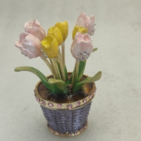 Boîte à bibelots en métal avec fleurs artificielles, art populaire nordique, artisanat décoratif de Noël