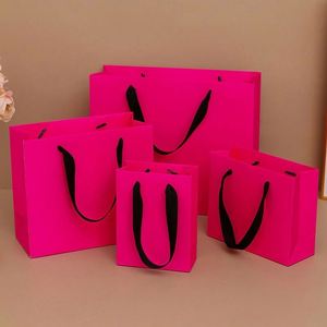 ถุงบรรจุภัณฑ์กระดาษของขวัญสุดหรูพร้อมโลโก้ - Product Image 4