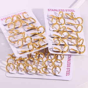 Aretes de Aro de Acero Inoxidable al Por Mayor Bañados en Oro de 18k para Mujer con Textura a la Moda Joyería de Aros Gruesos de Tendencia - Product Image 1
