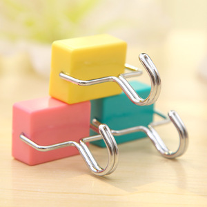 Nail-free, traceless magnetic suction cup <b>hooks</b> for kitchens, refrigerators, and microwaves. Wholesale. - Product Image 2