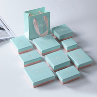 Vente en gros de coffret cadeau en carton pour bague, boucles d'oreilles, collier, boîtes d'emballage petite boîte en papier pour bijoux de luxe