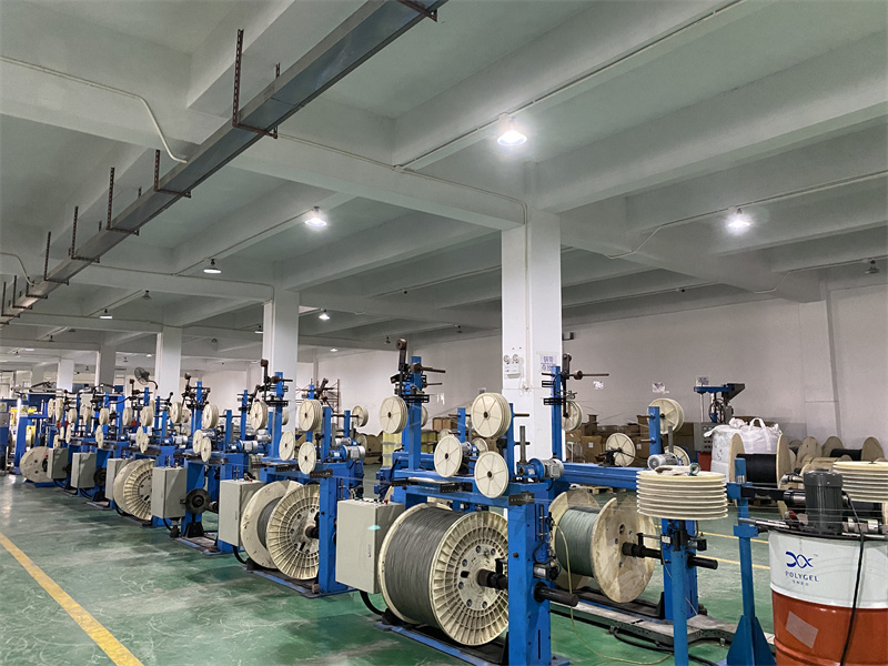 6 / 24 Core Single Mode Central Loose Tube GYTC8S Corrugated Tape For Fiber Optic Cable Outdoor