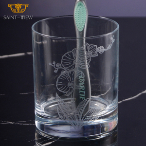 Set di Lusso in Cristallo con Motivo Personalizzato, Ecologico, Sei Pezzi per Bagno: Portaspazzolino, Portadentifricio, Bicchieri per Gargarismo e Collutorio - Product Image 3