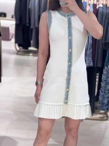 Robe plissée sans manches en maille avec empiècements en jean, nouvelle collection printemps, élégante et de haute qualité - Product Image 2