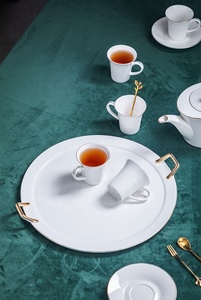 ชุดกาแฟเซรามิกสไตล์ยุโรปสีขาวหรูหราสำหรับจิบน้ำชายามบ่าย ขายส่งจากโรงงาน - Product Image 4