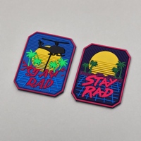Patch PVC personnalisé STAY RAD, motif coucher de soleil sur la plage, badge moral rétro en caoutchouc avec fixation auto-agrippante pour sacs à dos, vestes et équipements