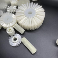 Brosse de nettoyage rotative à poils en nylon doux pour le nettoyage des téléphones portables