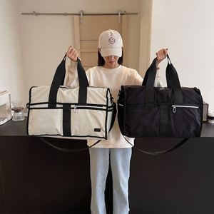 Bolsa de Gimnasio de Gran Capacidad para Fin de Semana 2025, Bolsa de Viaje Deportiva Impermeable con Compartimento Seco y Húmedo para Hombre - Product Image 1
