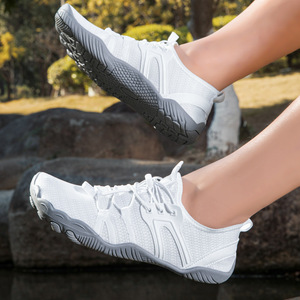 Unisex Water Shoes Lightweight Quick Dry Outdoor River Tracing Running Shoes White - Product Image 1