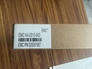 Disque dur SAS 900 Go 10K <span class=keywords><strong>HGST</strong></span> UCSTSSC900 0B26041 EMC P/N 118032934-02 pour système de stockage EMC Unity - Product Image 3
