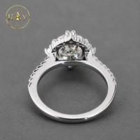 Cincin Tunangan Trendy Berlapis Emas 18K Perak Sterling 925 Moissanite Potongan Brilian Desain Bunga dengan Setting Prong