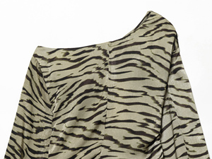 Blusa de Terciopelo para Mujer, Color Caqui, Un Hombro Descubierto, <span class=keywords><strong>Estampado</strong></span> <span class=keywords><strong>Animal</strong></span>, Manga Larga, Diseño Casual y Elegante - Product Image 6