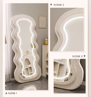 Grand miroir sur pied, forme ondulée asymétrique, pleine longueur, irrégulier, pour salon