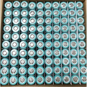 แบตเตอรี่ลิเธียมไอออนแบบชาร์จได้ รุ่น 18650 20P 3.6V 2000mAh 15C สำหรับไฟฉาย พาวเวอร์แบงค์ และอุปกรณ์อิเล็กทรอนิกส์แบบพกพา - Product Image 3