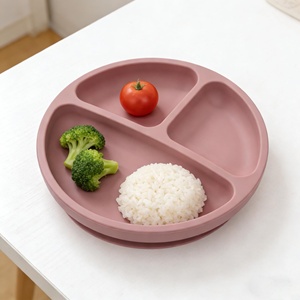 Ensemble de vaisselle pour bébé en silicone imprimé, 9 pièces, sans BPA, avec logo personnalisé, pour enfants, comprenant bol, bavoir et couverts - Product Image 2