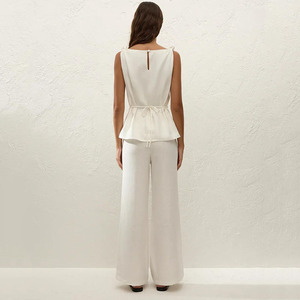 Set Personalizzato di 2 Pezzi <span class=keywords><strong>Abbigliamento</strong></span> da Viaggio per Donne, Completo Elegante in Bianco - Product Image 3
