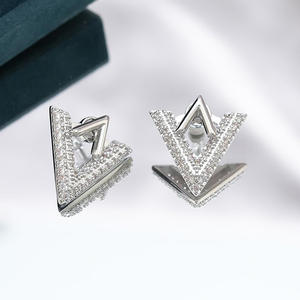Pendientes de Estilo Coreano de Dos Usos para Mujer, Pendientes Geométricos de Moda Francesa con Microincrustaciones de Circonita, Pendientes en Forma de V, Joyería - Product Image 3