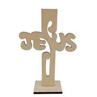 Croix en bois de Pâques, artisanat, petite décoration de baptême, décoration rustique catholique pour la maison, croix sur pied pour table, décoration de fête de première communion