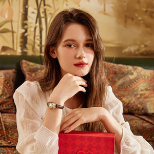 <span class=keywords><strong>Montre</strong></span> carrée rétro de luxe légère pour femme, bracelet en cuir, coffret cadeau tendance, cadeau d'anniversaire pour petite amie, meilleure amie, 6512 - Product Image 4