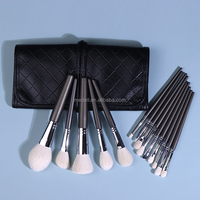 Nouveautés Personnalisation Usine – Ensemble de Pinceaux de Maquillage Professionnels Haut de Gamme en Poils de Chèvre avec Manche en Bois et Virole en Cuivre