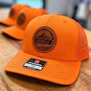 Gorra Trucker Richardson 112 de 6 Paneles con Bordado de Logotipo Personalizado <span class=keywords><strong>para</strong></span> Hombre, con Parche de Cuero de Camuflaje y Parte Trasera de Malla - Product Image 2