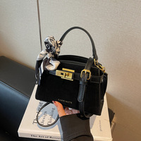 Hochwertige Textur Nischen-Retro Tragbare Quadratische Damen-Umhängetasche 2025 Winter Neue Mattierte Luxus-Schultertasche