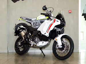 Pare-brise de moto TECO en polycarbonate acrylique transparent de 3,0 mm d'épaisseur avec garantie d'un an pour Ducati Desert X 2022-2025 - Product Image 3