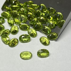 Piedra Suelta de Peridoto Natural con Corte Ovalado - Product Image 3