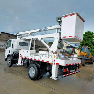 Camionnette Isolée avec Grue et Plateforme Élévatrice 1SUZU NPR ELF 700P 4WD 12 mètres - Product Image 3
