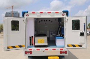 <span class=keywords><strong>YUZhou</strong></span> เกียร์ธรรมดา4x4ของใหม่ล่าสุดรถตรวจตราปฐมพยาบาลรถการปล่อยก๊าซยูโร5ความยาว3-8เมตรกำแพงอันยอดเยี่ยม - Product Image 4