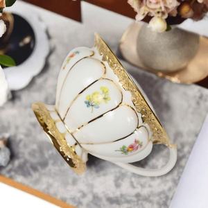 Tasse à thé à café personnalisée de haute qualité tasse à café de style <span class=keywords><strong>palais</strong></span> doré pour hôtel Restaurant café tasses à thé et soucoupes de luxe - Product Image 5