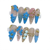 Faux Ongles à Presser en Acrylique Faits Main, Motif Fleur 3D en Argile Bleue, Perle et Chaîne Dorée, Longs Stilettos, pour Usage Professionnel en Salon