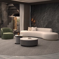 Juego de sofá moderno y lujoso para sala de estar con mesa de té, tela de terciopelo rojo con tecnología de cordero para apartamentos pequeños, sofá de forma curva
