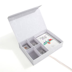 <span class=keywords><strong>Livre</strong></span> de mémoire personnalisé de grossesse avec boîte à souvenirs - Product Image 1